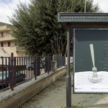 Foto del manifesto di Maria Lazzaro